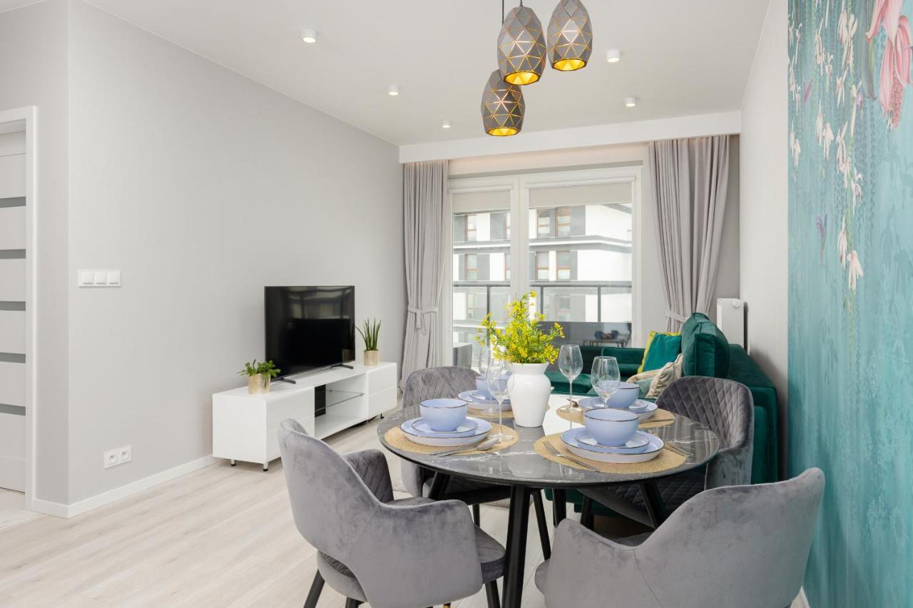 Turquoise Near The Royal Lazienki By Renters Apartment Warschau